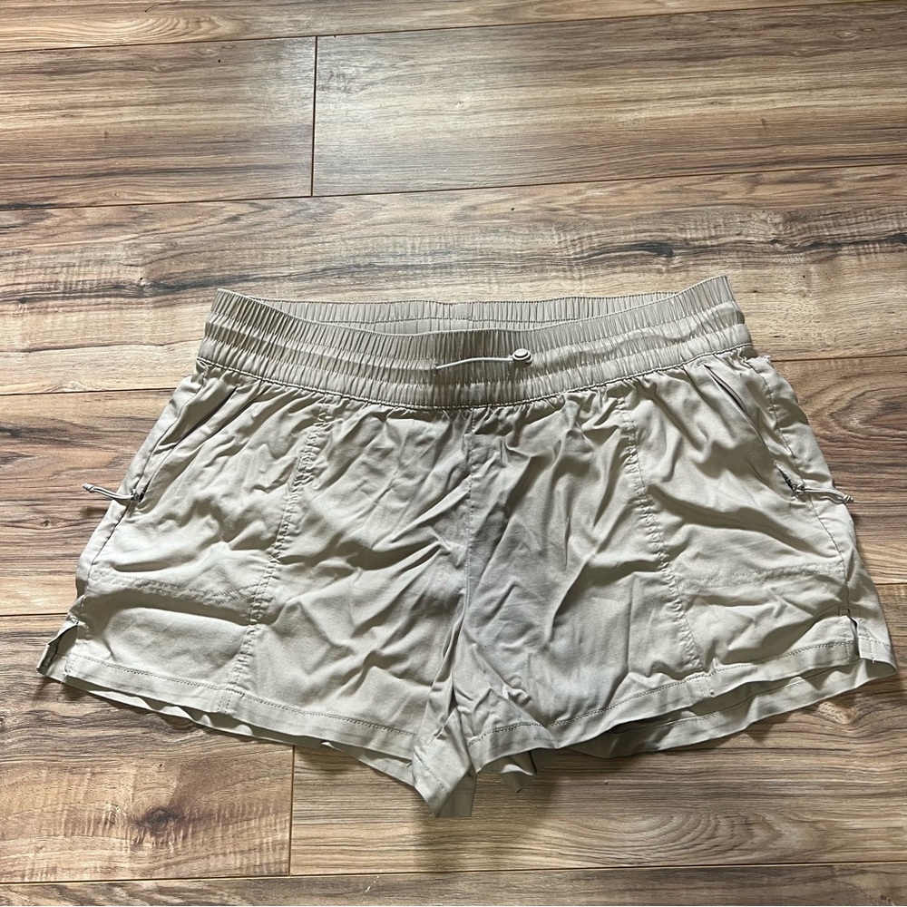 Avalanche Women's Cargo Shorts in Tan hiking athletic shorts